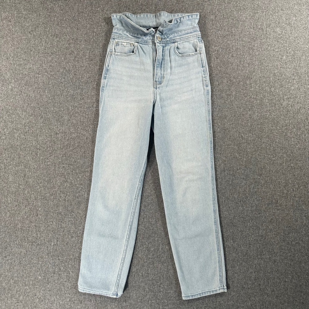 Hollister Ultra High Rise Mom Jeans Light Wash Paperbag Waist Womens 0R W24 L27